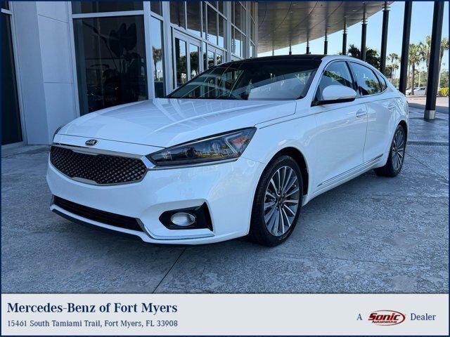 2017 KIA Cadenza
