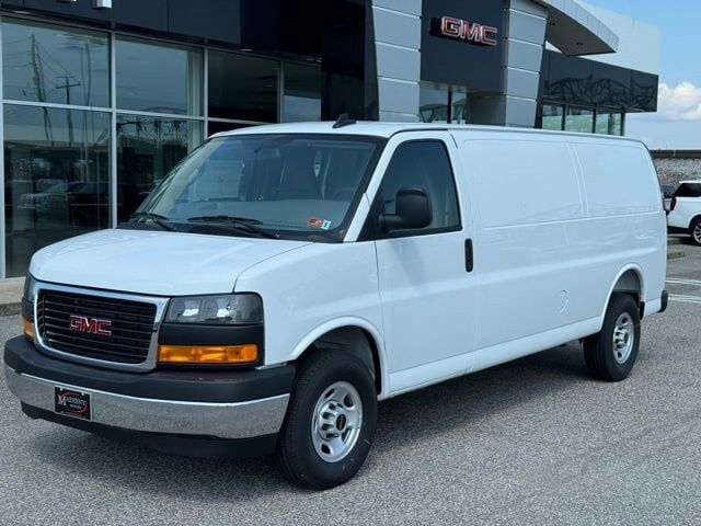 2025 GMC Savana