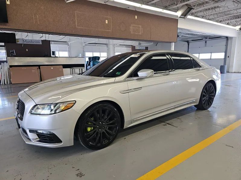 2017 LINCOLN Continental