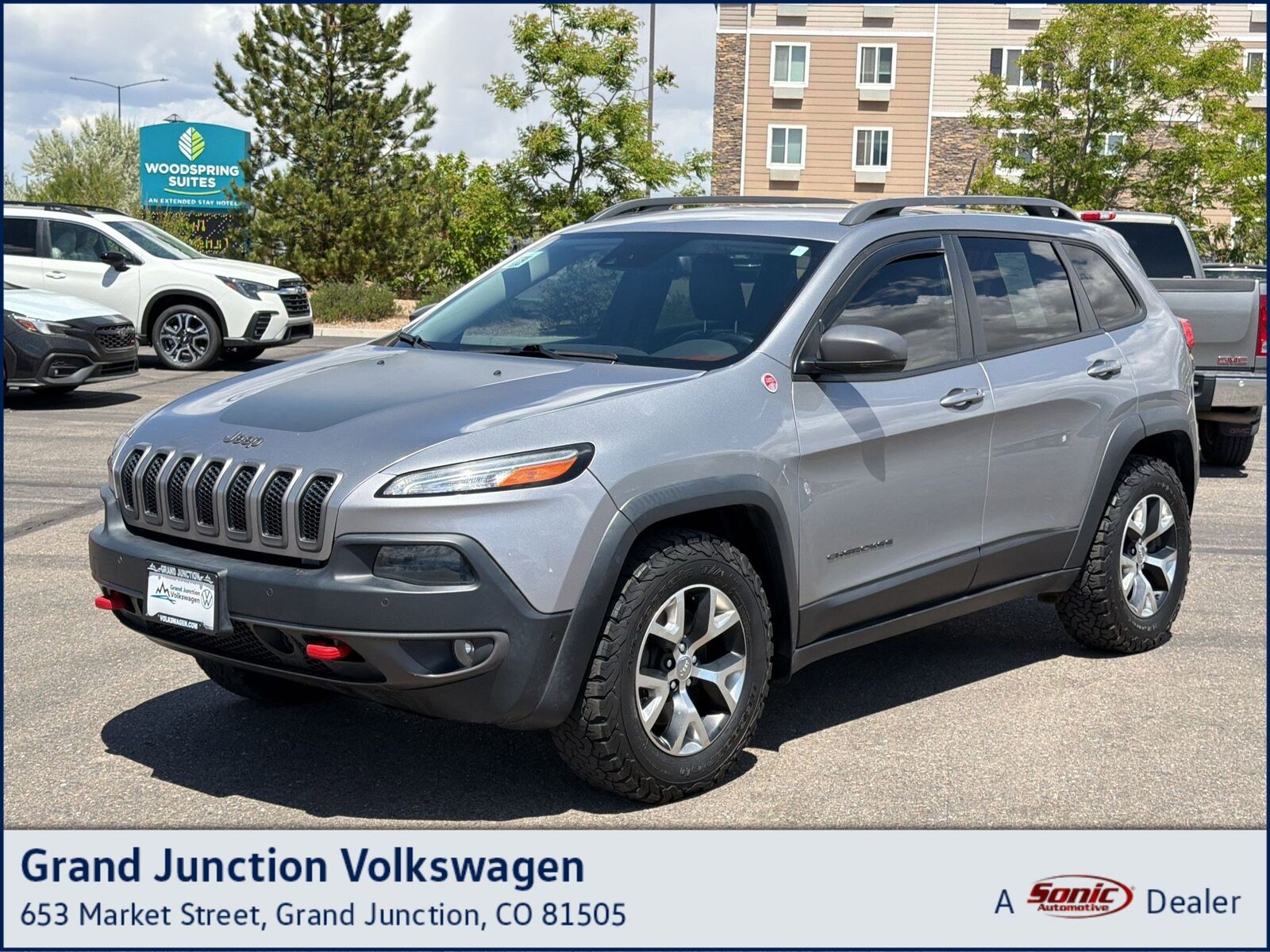 2017 JEEP Cherokee