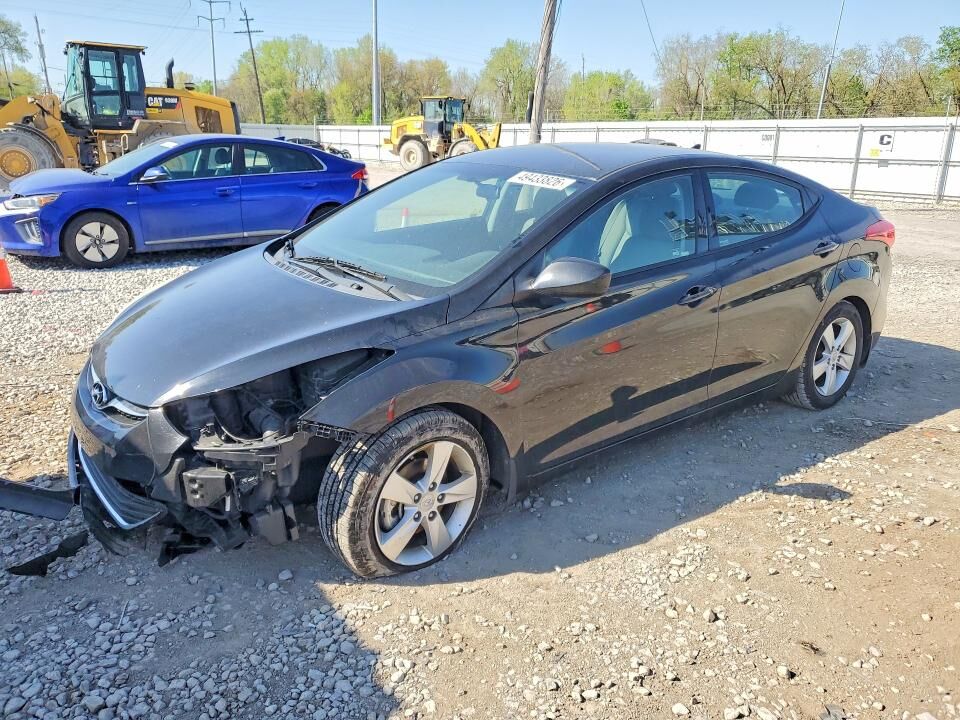 2013 HYUNDAI Elantra