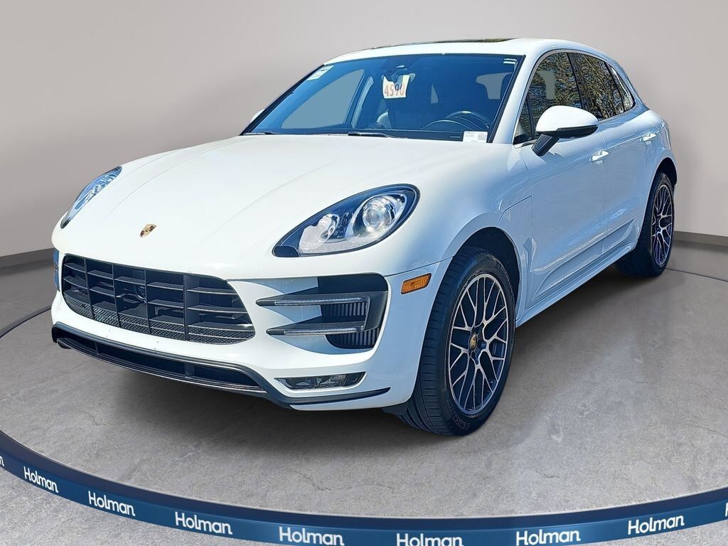 2017 PORSCHE Macan