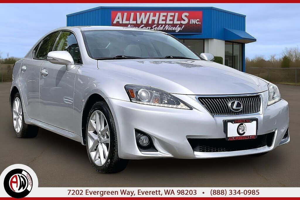 2011 LEXUS IS