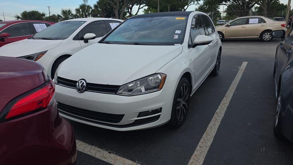 2017 VOLKSWAGEN Golf