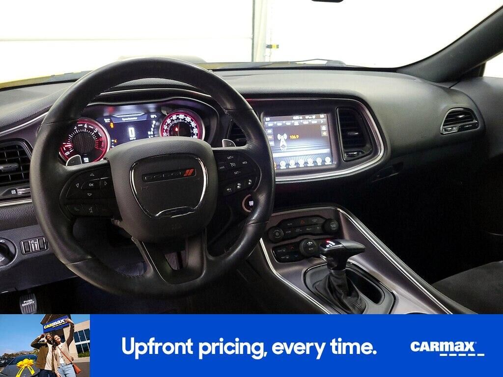 2017 DODGE Challenger