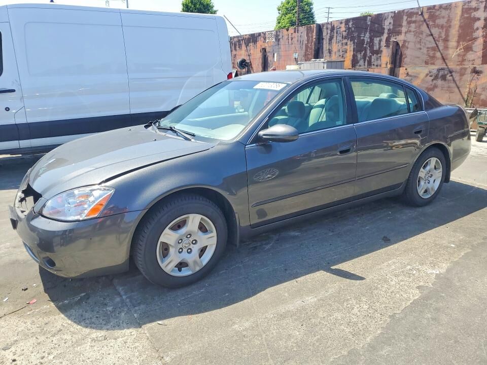 2004 NISSAN Altima