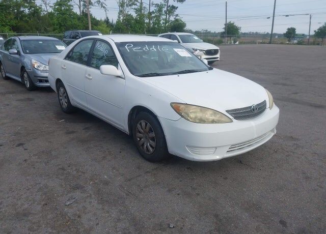 2004 TOYOTA Camry