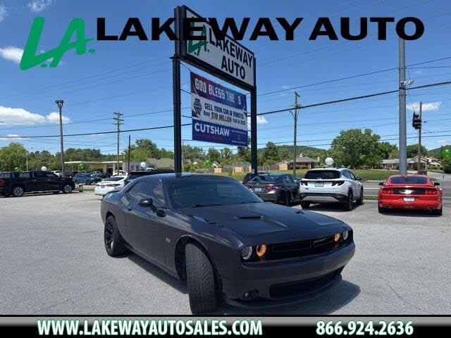 2017 DODGE Challenger