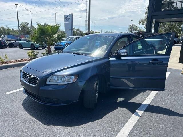 2011 VOLVO S40