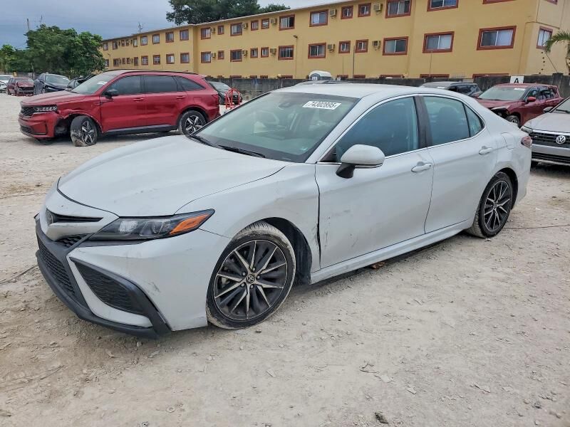 2023 TOYOTA Camry