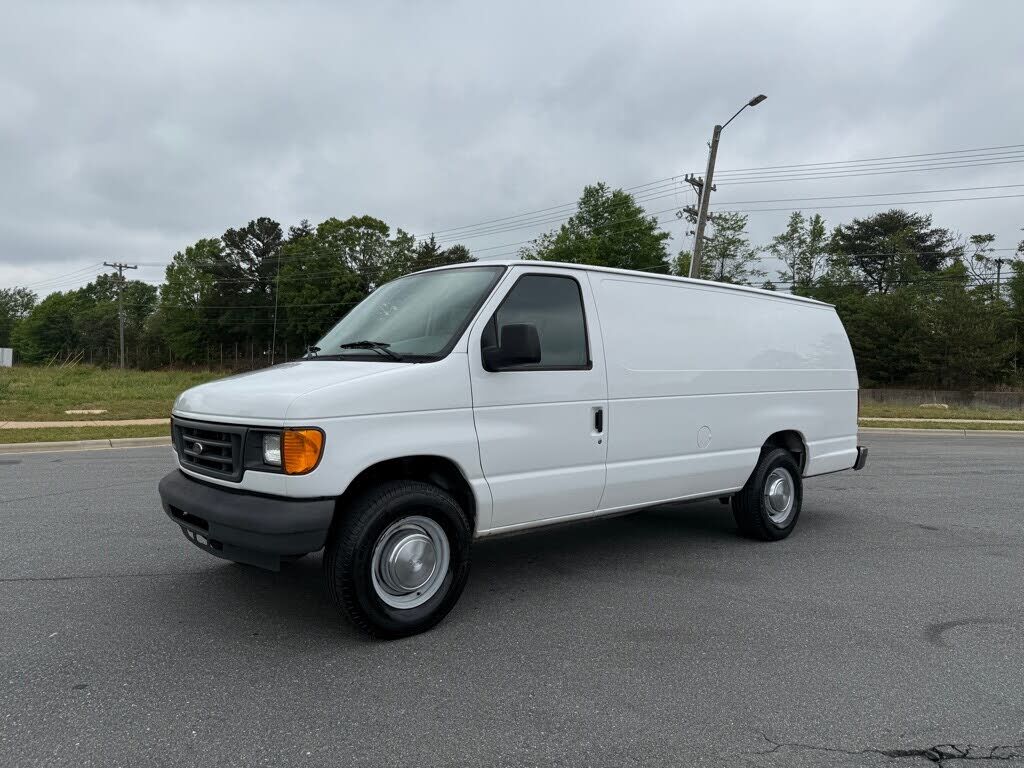 2005 FORD E-250