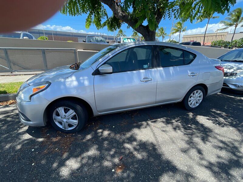 2016 NISSAN Versa
