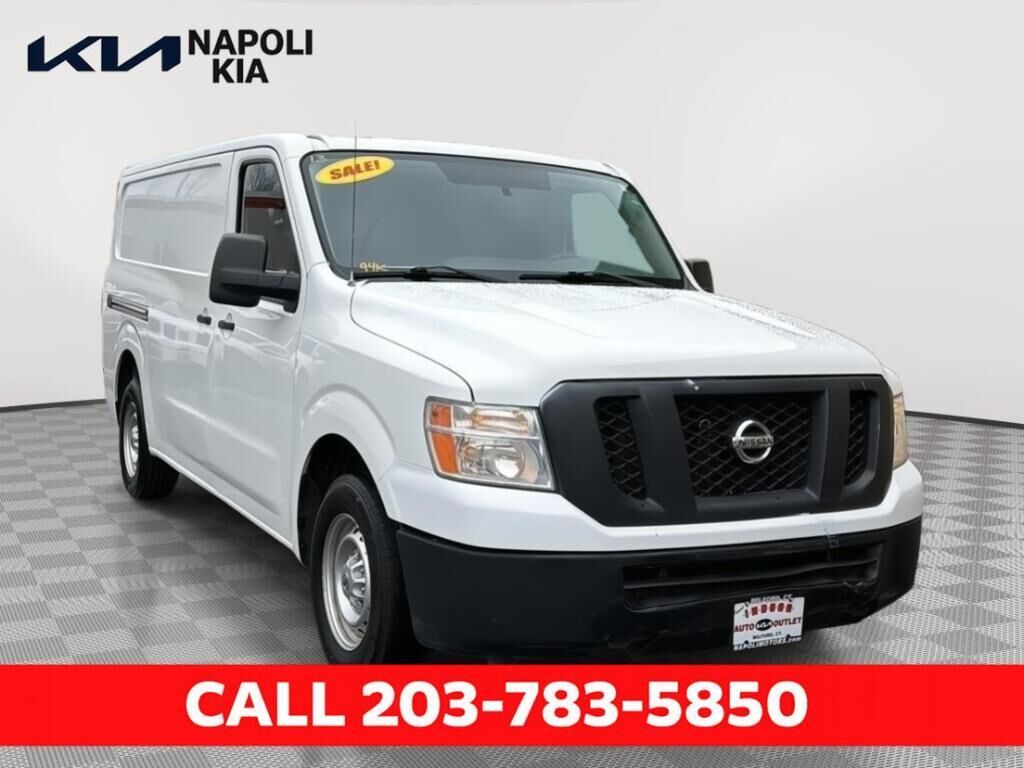 2013 NISSAN NV