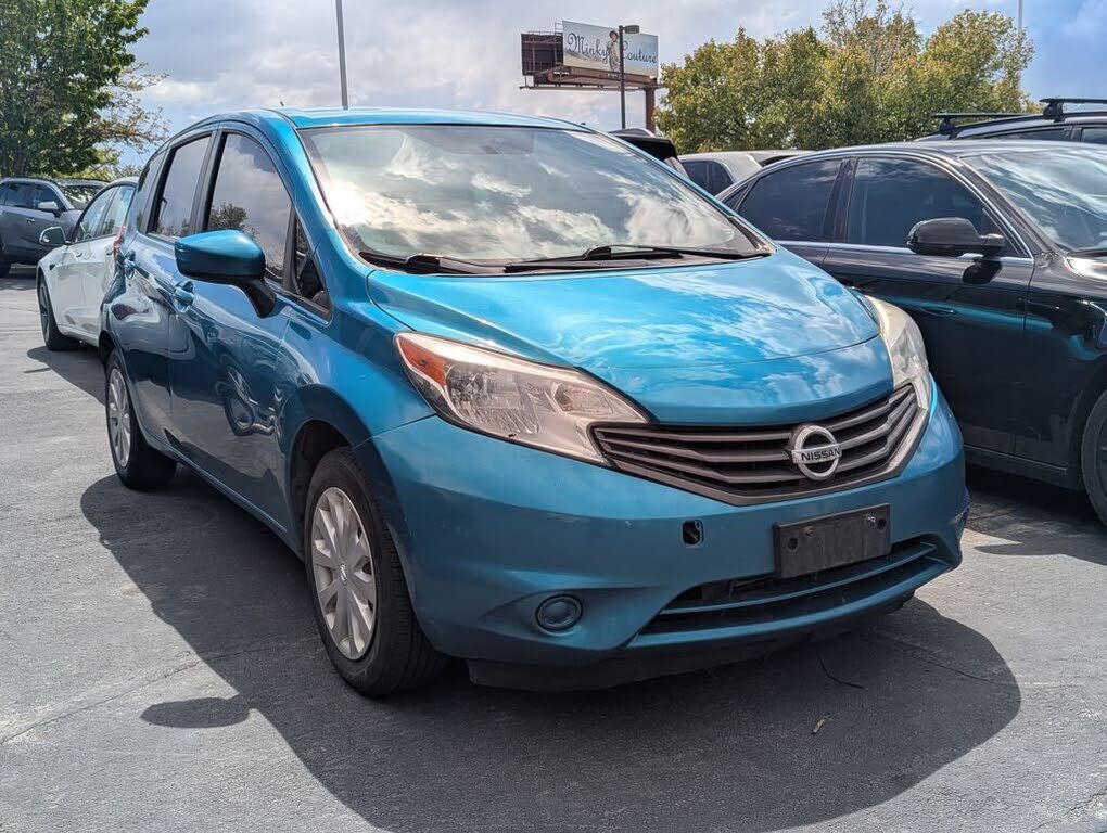 2016 NISSAN Versa