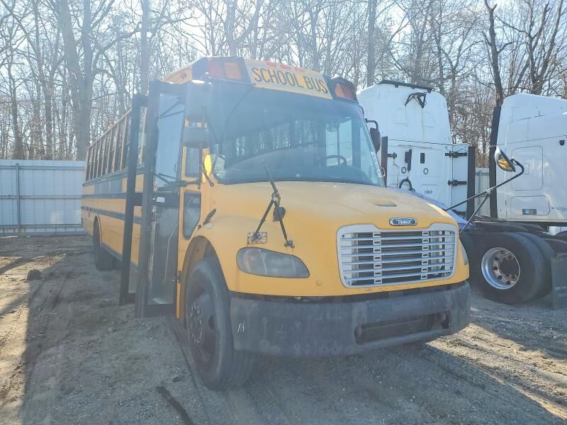 2010 FREIGHTLINER B2 Bus Chassis