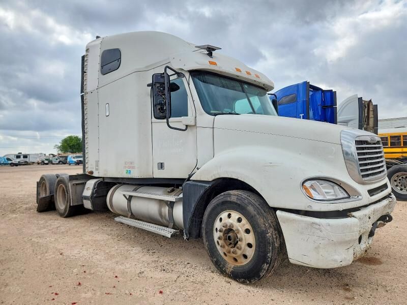 2014 FREIGHTLINER Columbia