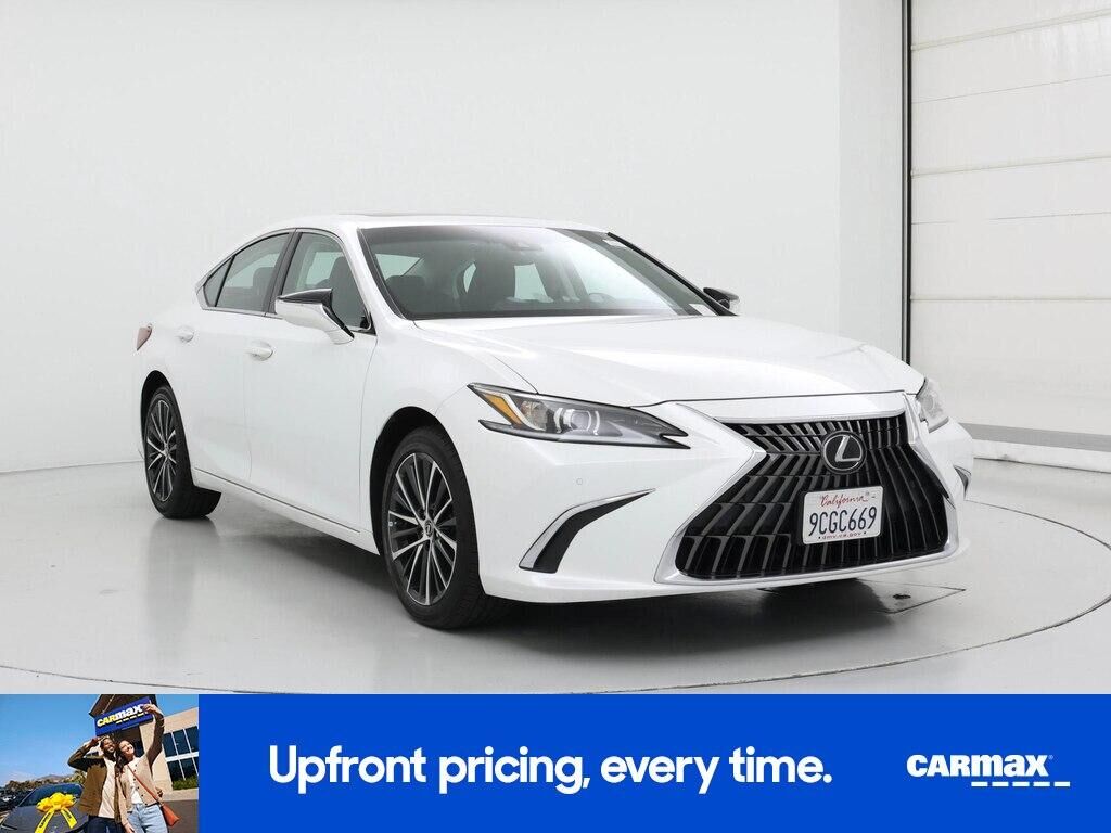 2022 LEXUS ES