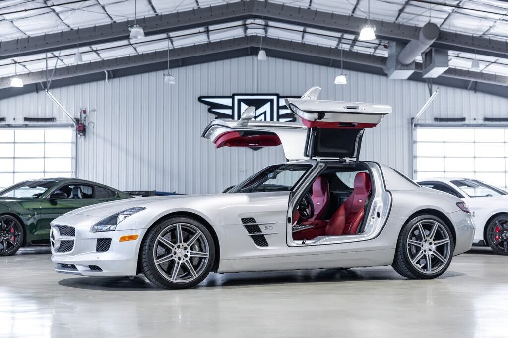 2011 MERCEDES-BENZ SLS-Class