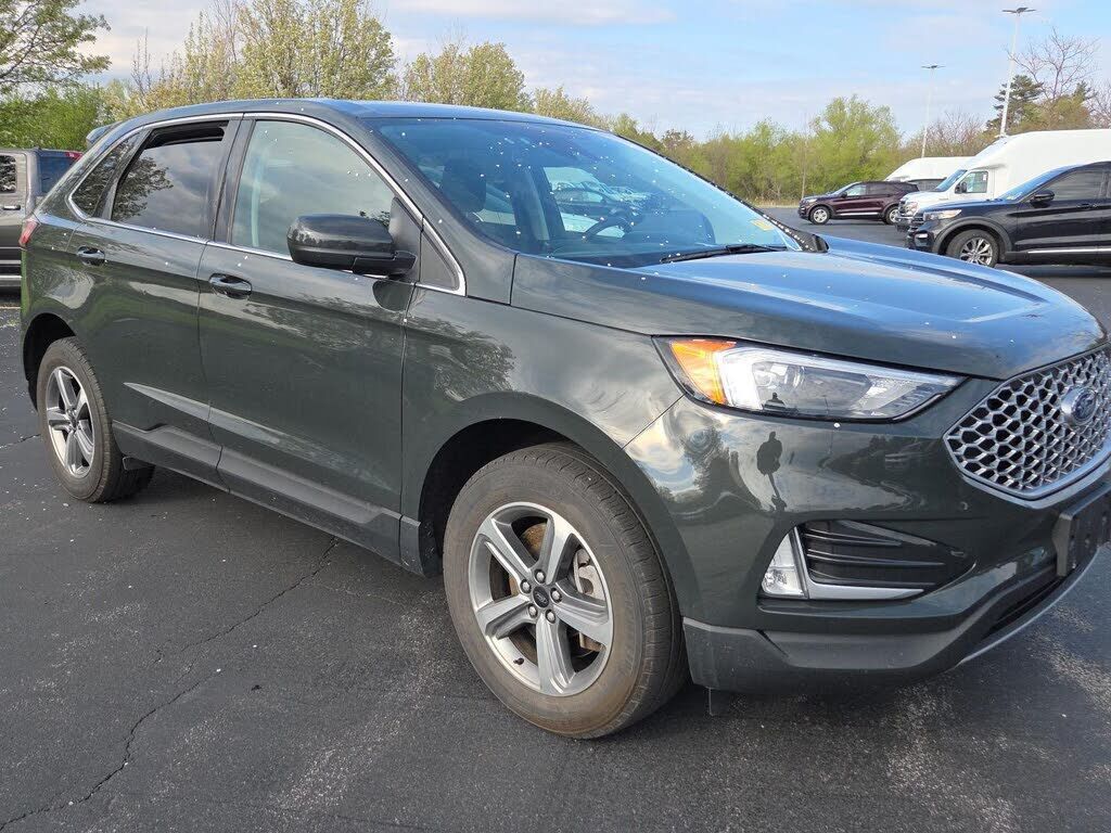 2023 FORD Edge