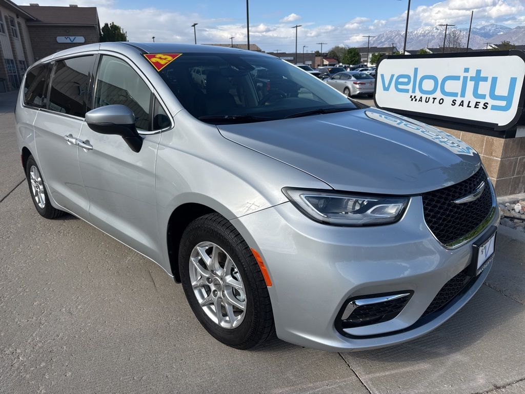 2023 CHRYSLER Pacifica