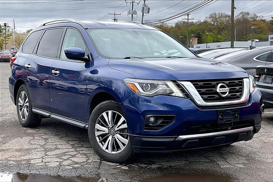 2020 NISSAN Pathfinder