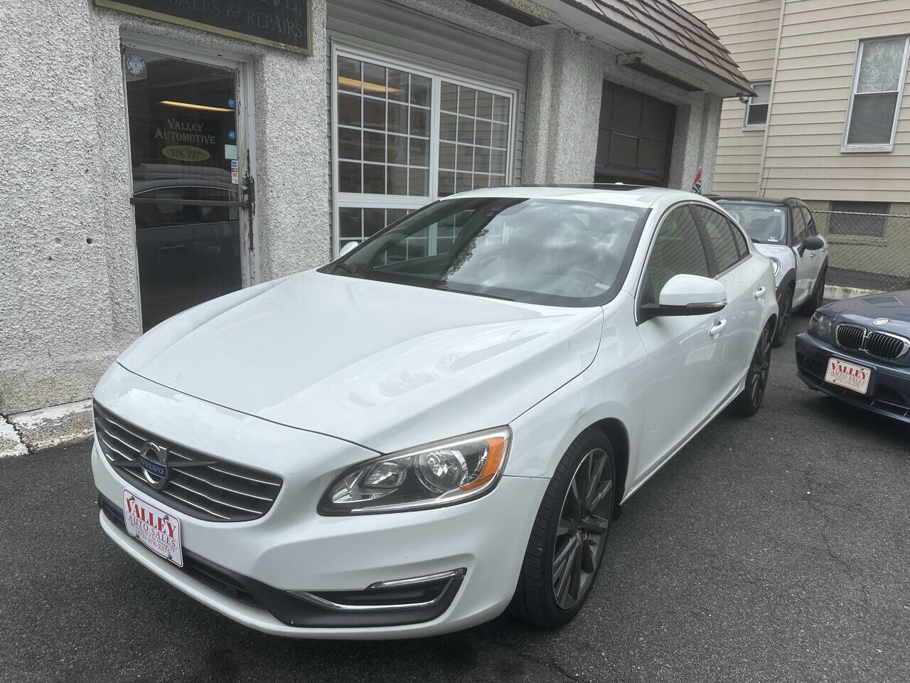 2015 VOLVO S60