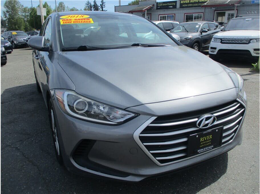 2018 HYUNDAI Elantra