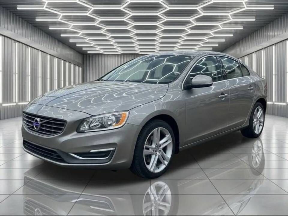 2015 VOLVO S60