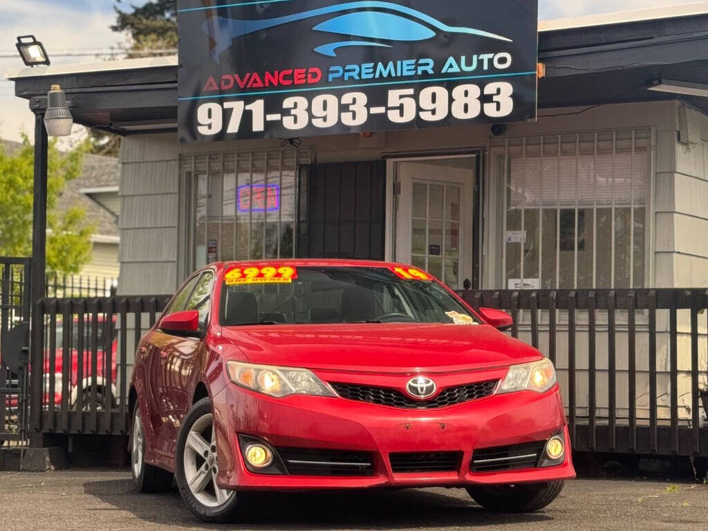 2014 TOYOTA Camry
