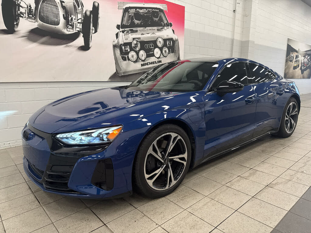 2024 AUDI e-tron GT