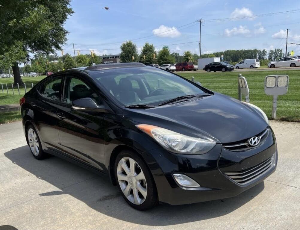 2013 HYUNDAI Elantra