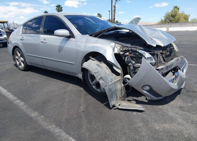 2005 NISSAN Maxima