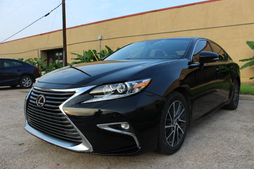 2018 LEXUS ES
