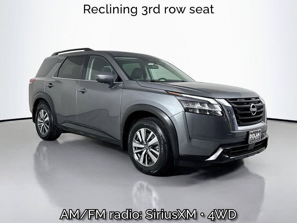 2022 NISSAN Pathfinder