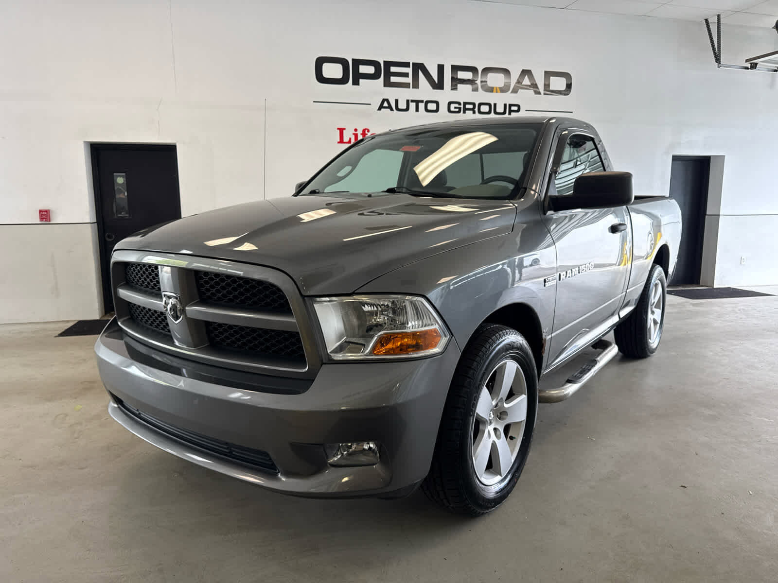 2011 DODGE Ram