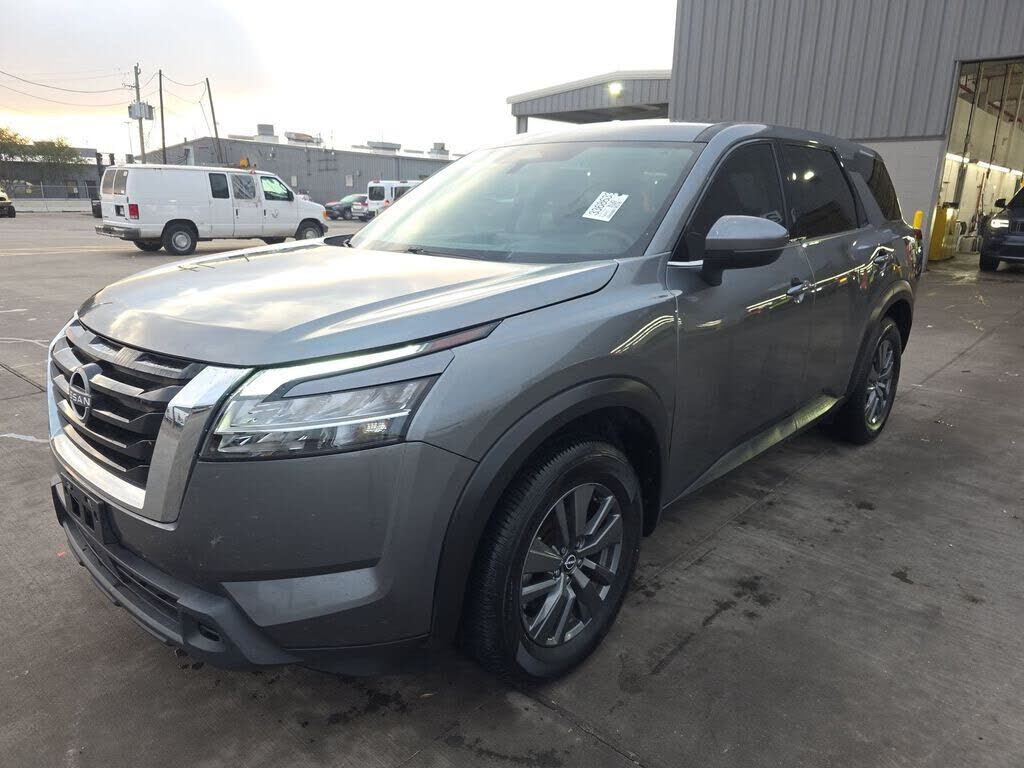 2022 NISSAN Pathfinder