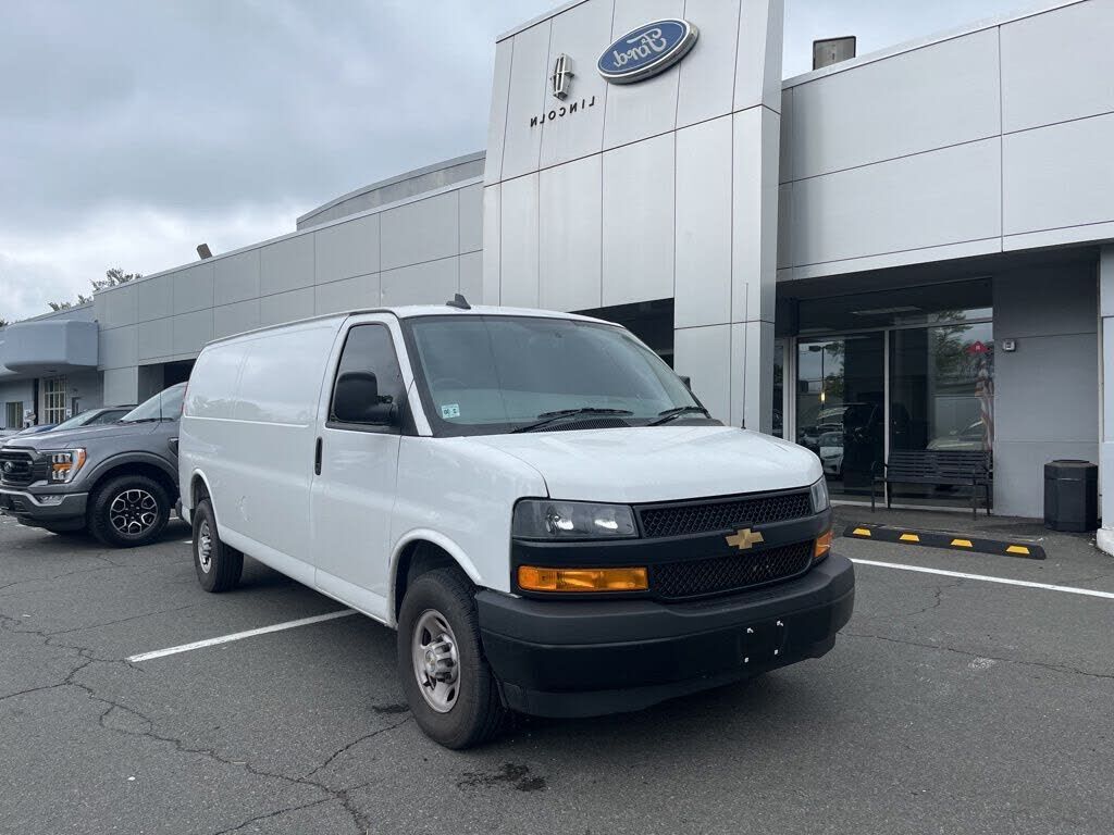 2025 CHEVROLET Express