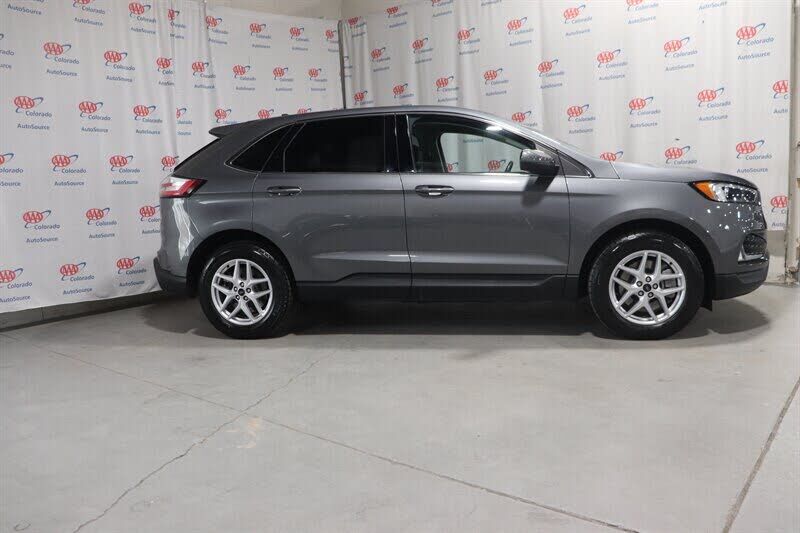2023 FORD Edge