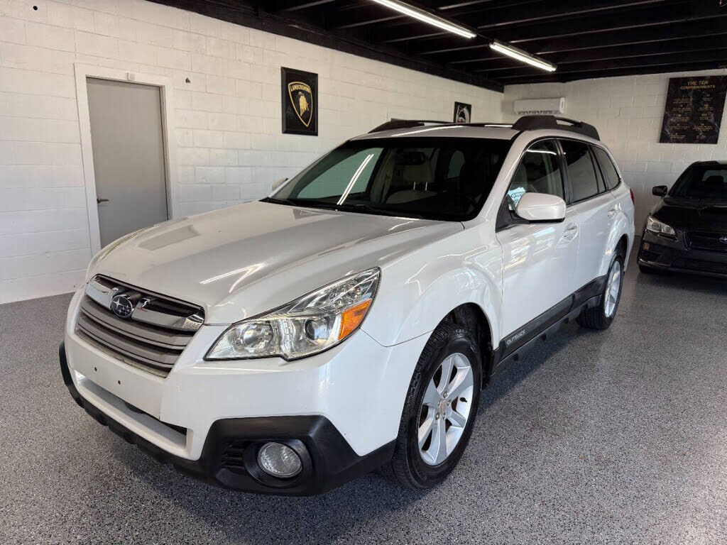 2013 SUBARU Outback