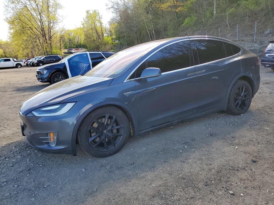 2016 TESLA Model X