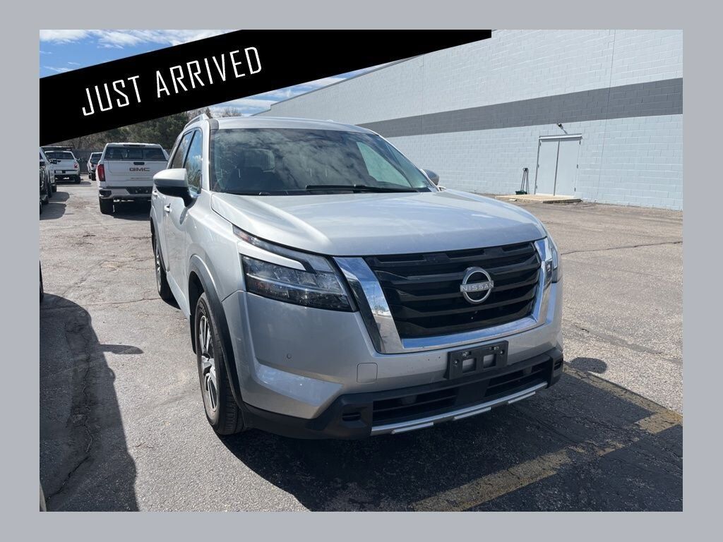 2023 NISSAN Pathfinder