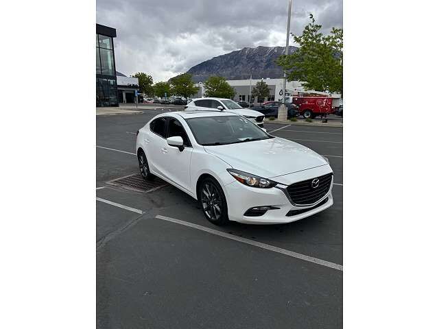 2015 MAZDA Mazda3