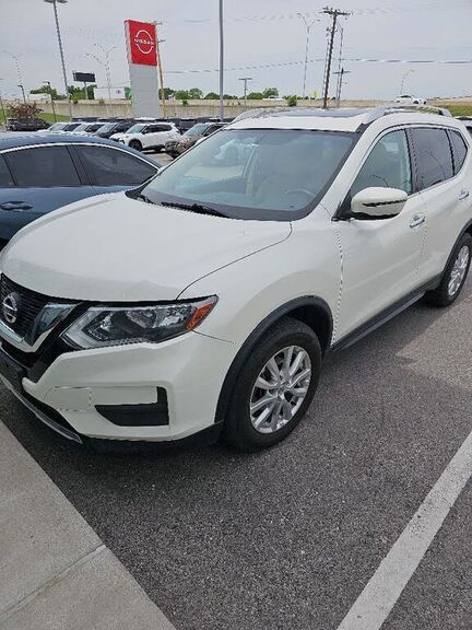 2017 NISSAN Rogue