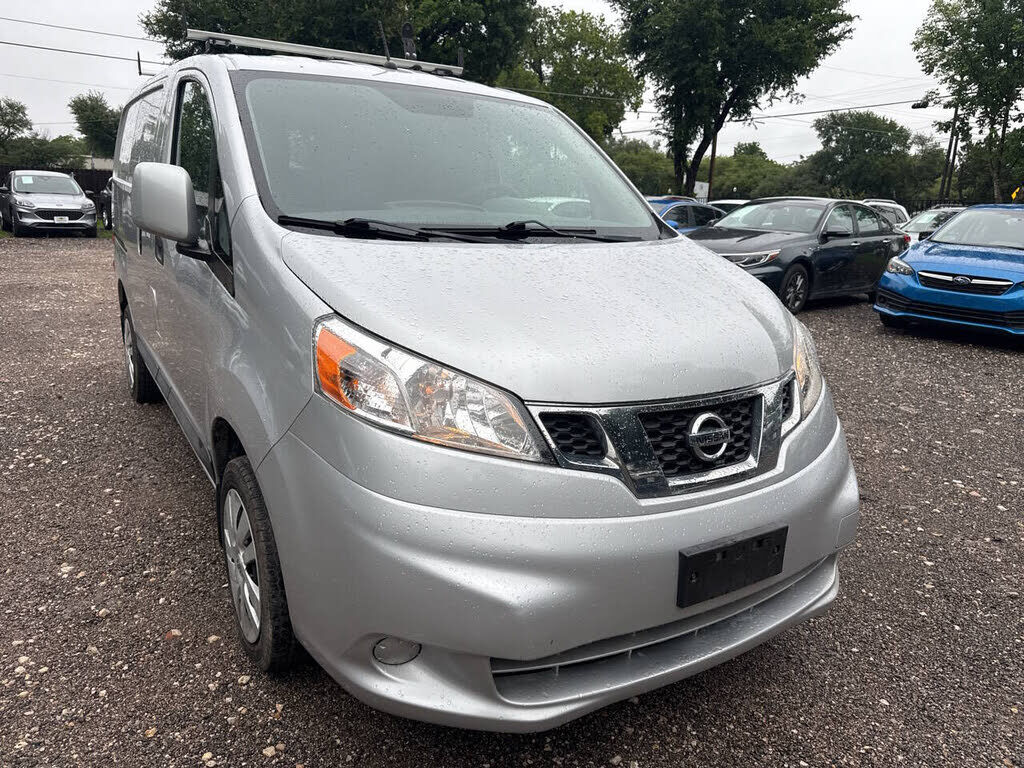 2017 NISSAN NV200