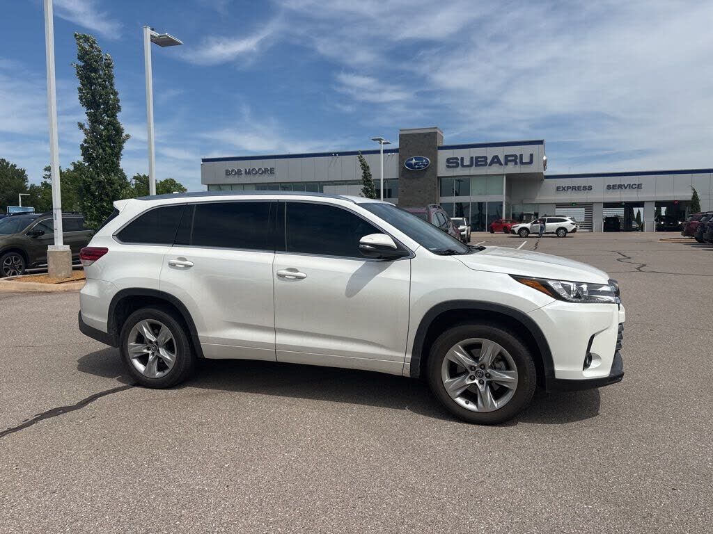 2019 TOYOTA Highlander
