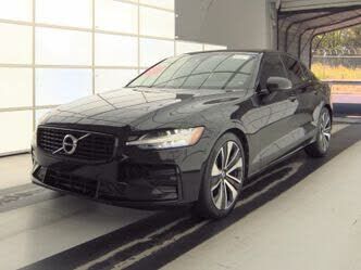2022 VOLVO S60