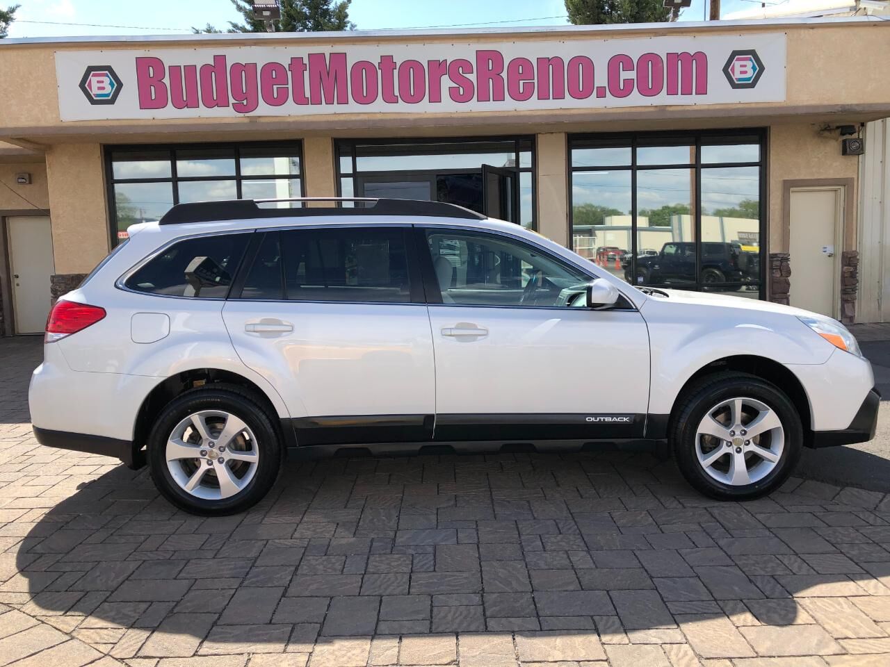 2014 SUBARU Outback