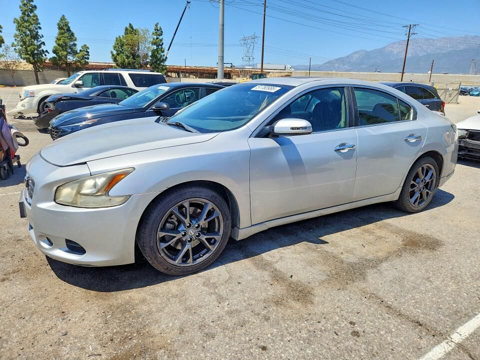 2014 NISSAN Maxima