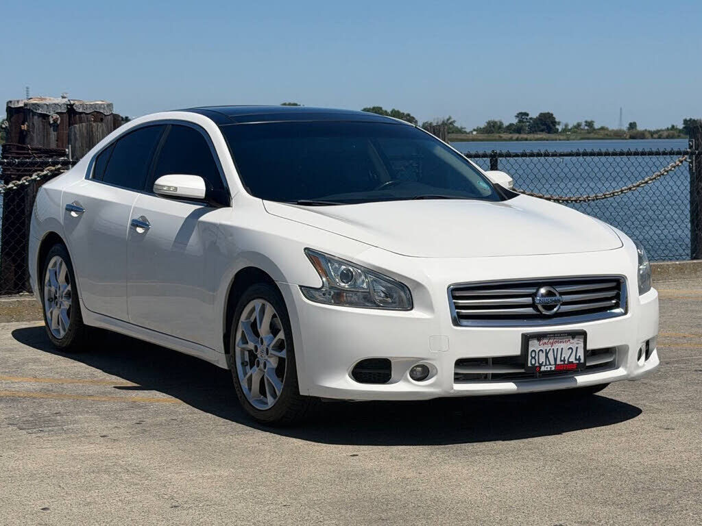 2012 NISSAN Maxima