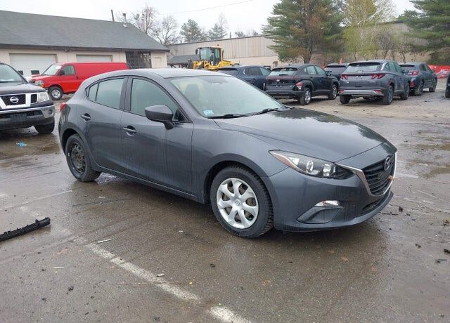 2015 MAZDA Mazda3